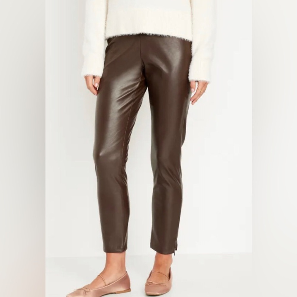 NEW Old‎ Navy Faux Leather Skinny Pant. 20